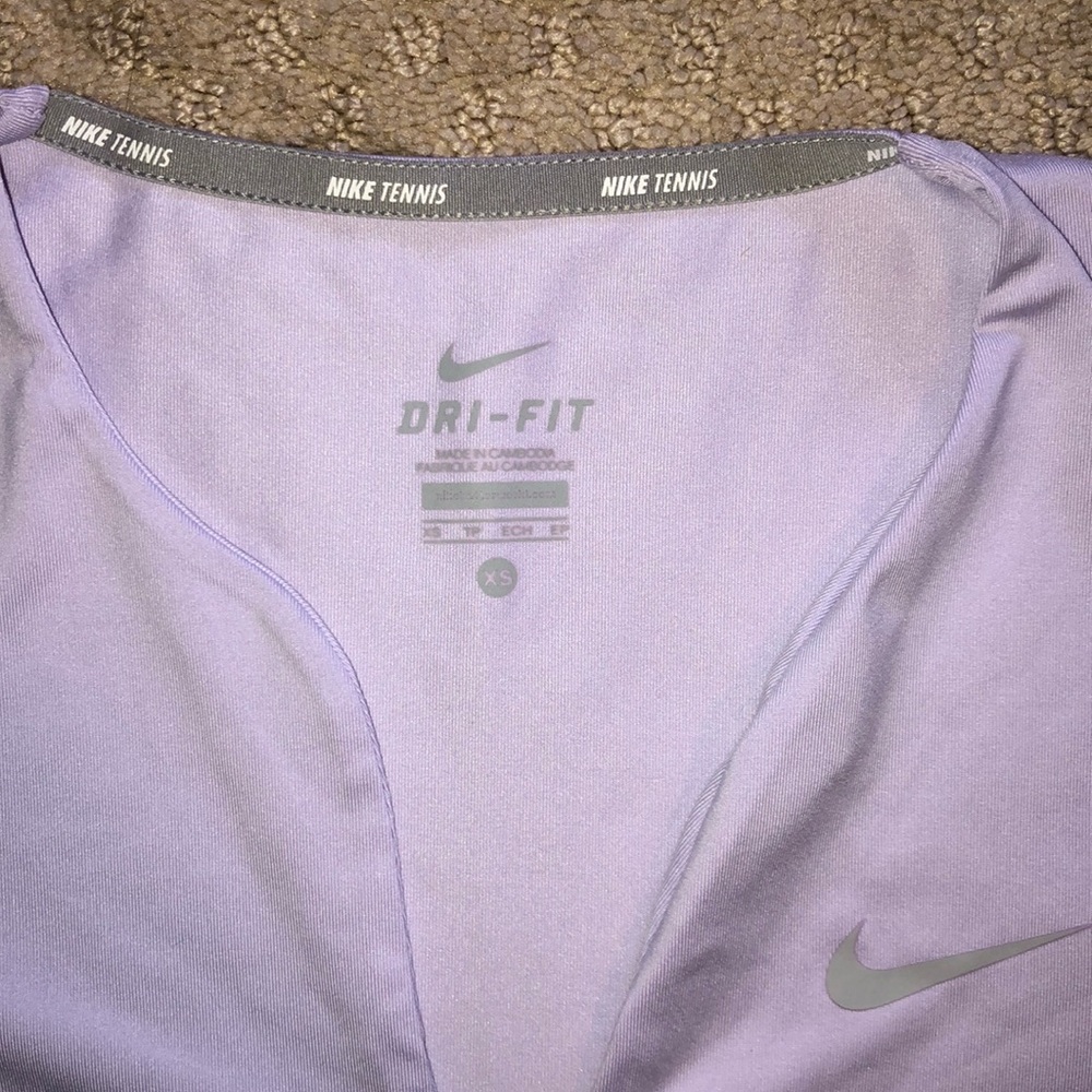 Nike tee - Picture 2 of 2